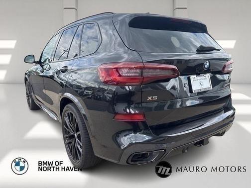 2022 BMW X5 M50i