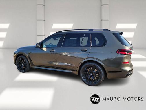 2026 BMW X7 M60i