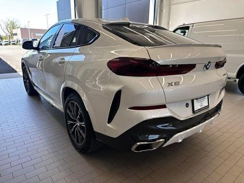 White 2024 BMW X6 xDrive40i