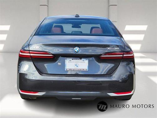 2025 BMW i5 xDrive40