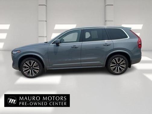 2020 Volvo XC90 T5 Momentum