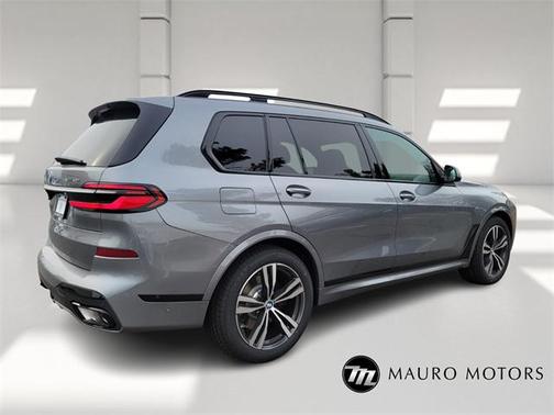 2025 BMW X7 xDrive40i