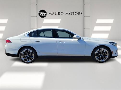 2024 BMW 530 530i xDrive