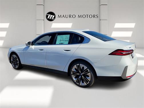 2024 BMW 530 530i xDrive