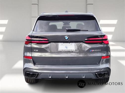 2026 BMW X5 M60i
