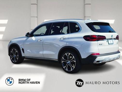 White 2024 BMW X5 xDrive40i