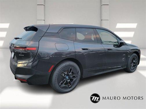 2025 BMW iX xDrive50