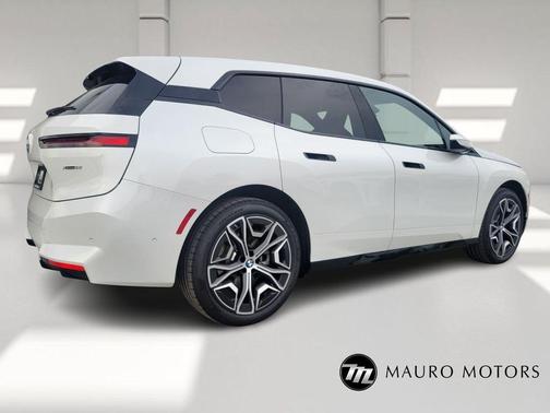 2026 BMW iX xDrive60