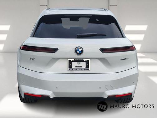 2026 BMW iX xDrive60