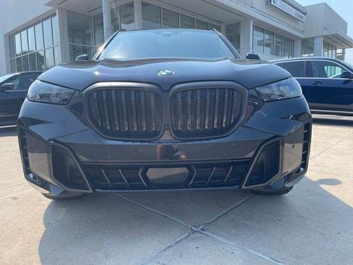 Black 2025 BMW X5 xDrive40i