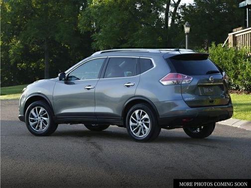 Pearl White 2016 Nissan Rogue SL