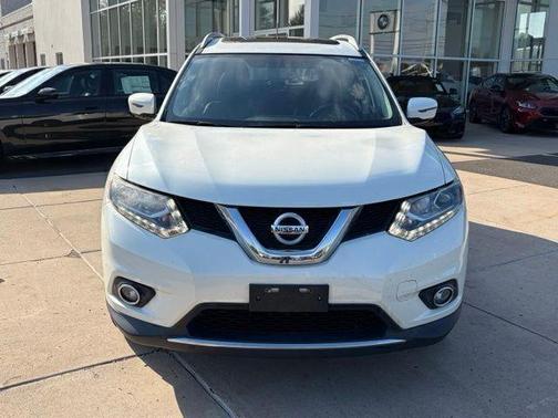Pearl White 2016 Nissan Rogue SL