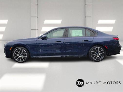 2026 BMW 740 i xDrive