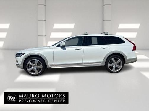2018 Volvo V90 Cross Country T6 Volvo Ocean Race