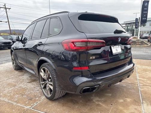 2022 BMW X5 M50i