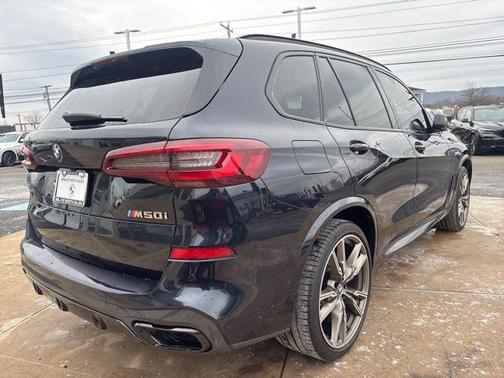 2022 BMW X5 M50i