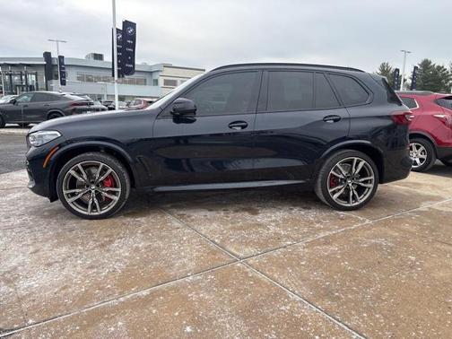 2022 BMW X5 M50i