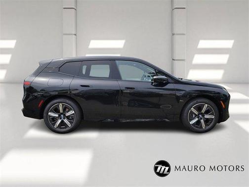 2026 BMW iX xDrive60