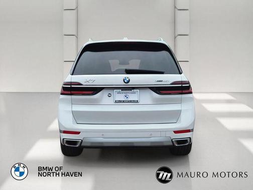 White 2024 BMW X7 xDrive40i