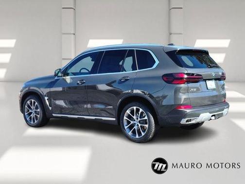 Gray 2026 BMW X5 xDrive40i