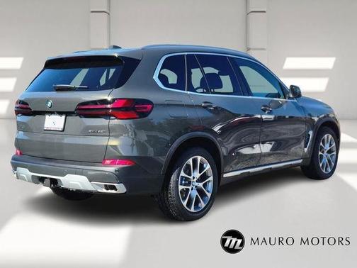 Gray 2026 BMW X5 xDrive40i