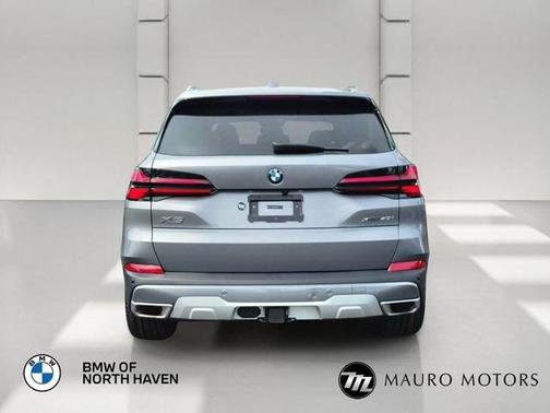 Gray 2024 BMW X5 xDrive40i