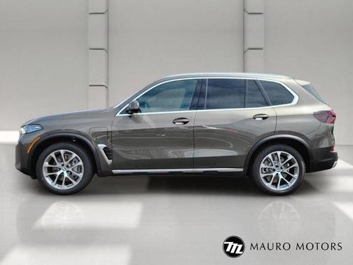 Green 2026 BMW X5 PHEV xDrive50e