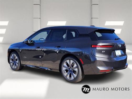 2026 BMW iX xDrive45
