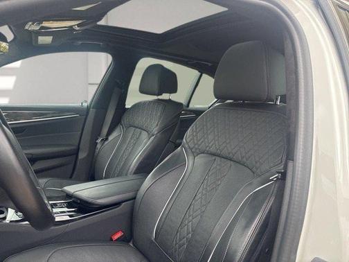 2022 BMW M550 i Xdrive