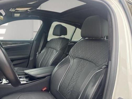 2022 BMW M550 i Xdrive