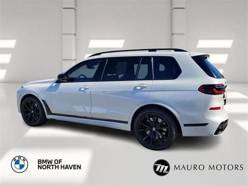 2024 BMW X7 M60i