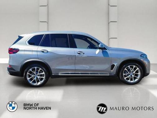 Gray 2024 BMW X5 xDrive40i