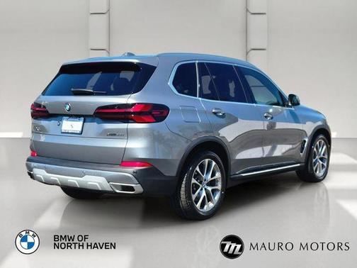 Gray 2024 BMW X5 xDrive40i