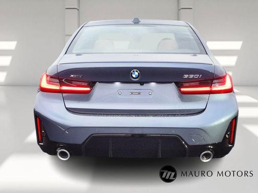 2026 BMW 330 i xDrive