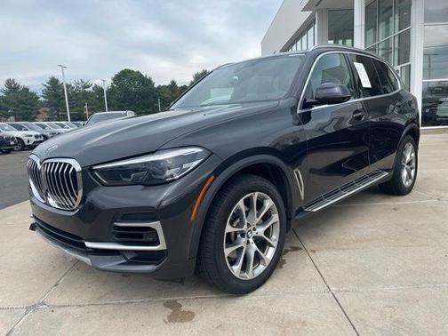 Gray 2023 BMW X5 xDrive40i