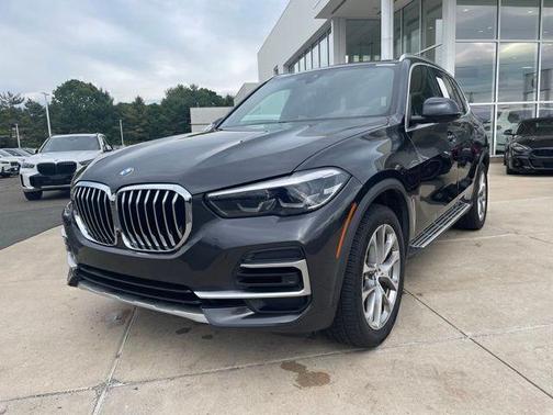 Gray 2023 BMW X5 xDrive40i
