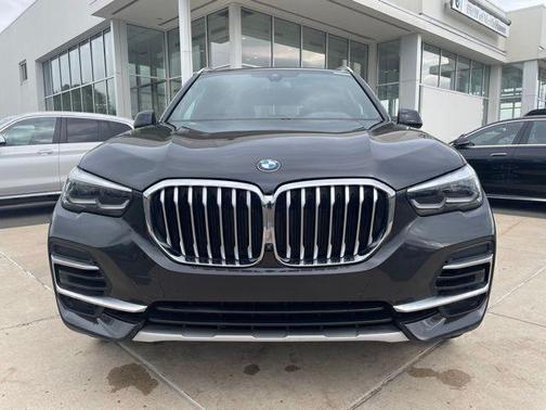 Gray 2023 BMW X5 xDrive40i