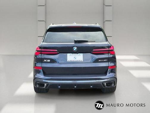 Black 2026 BMW X5 xDrive40i