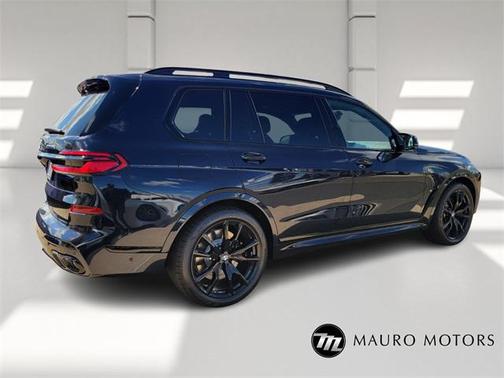 2026 BMW X7 M60i