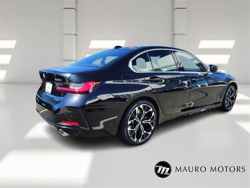 2025 BMW 330 i xDrive