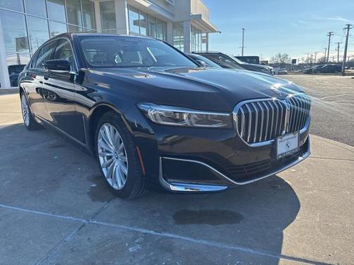2021 BMW 740 xDrive