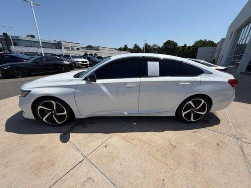 White 2022 Honda Accord Sport 1.5T