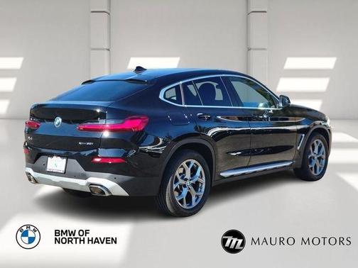 Black 2022 BMW X4 xDrive30i