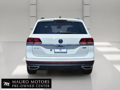 Pure White 2021 Volkswagen Atlas 3.6 V6 SE w/ Technology