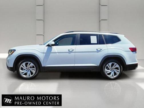 Pure White 2021 Volkswagen Atlas 3.6 V6 SE w/ Technology