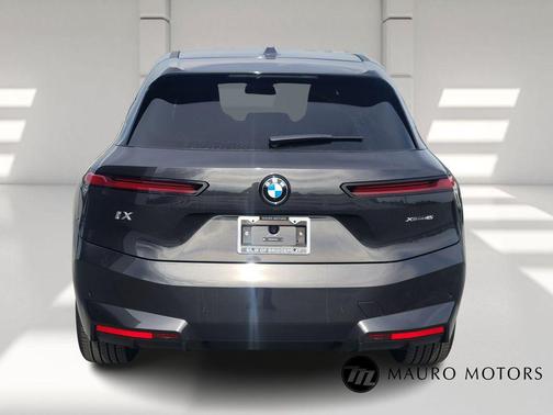 2026 BMW iX xDrive45