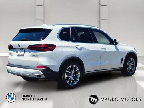 White 2024 BMW X5 xDrive40i
