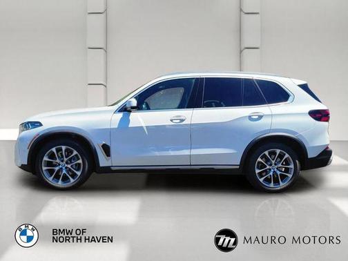 White 2024 BMW X5 xDrive40i
