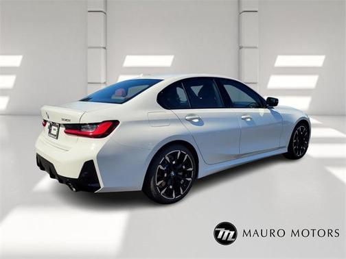 2025 BMW 330 i xDrive