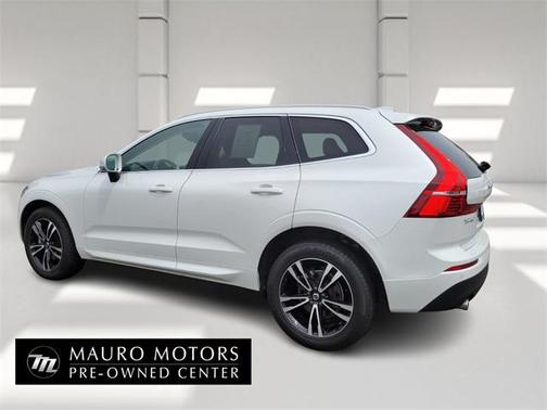2021 Volvo XC60 T5 Momentum